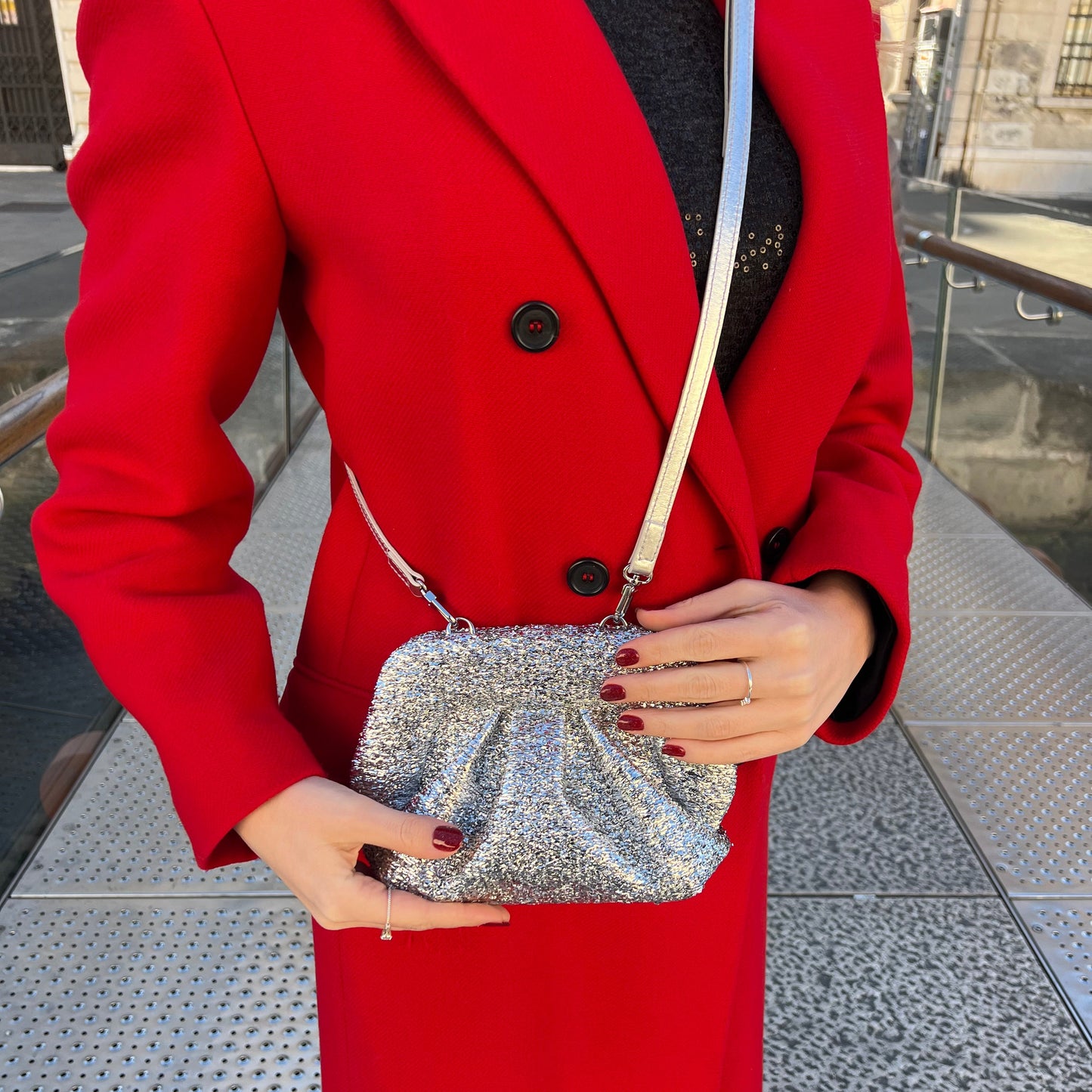 THEMOIRè Gea sparkling clutch