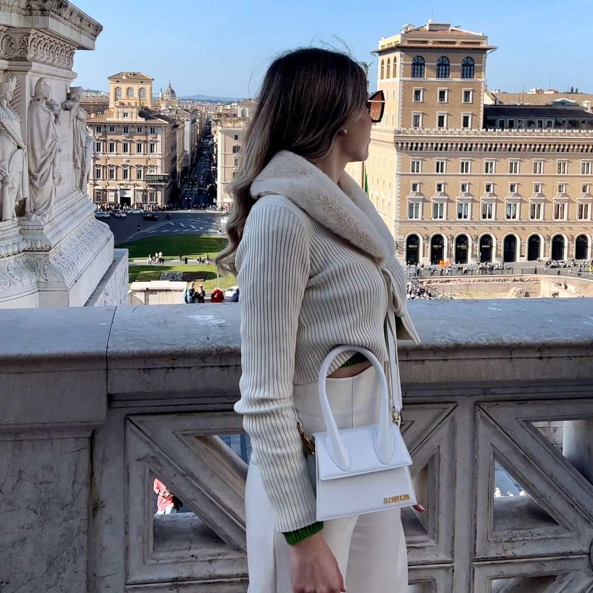 Jacquemus Le Chiquito Moyen White